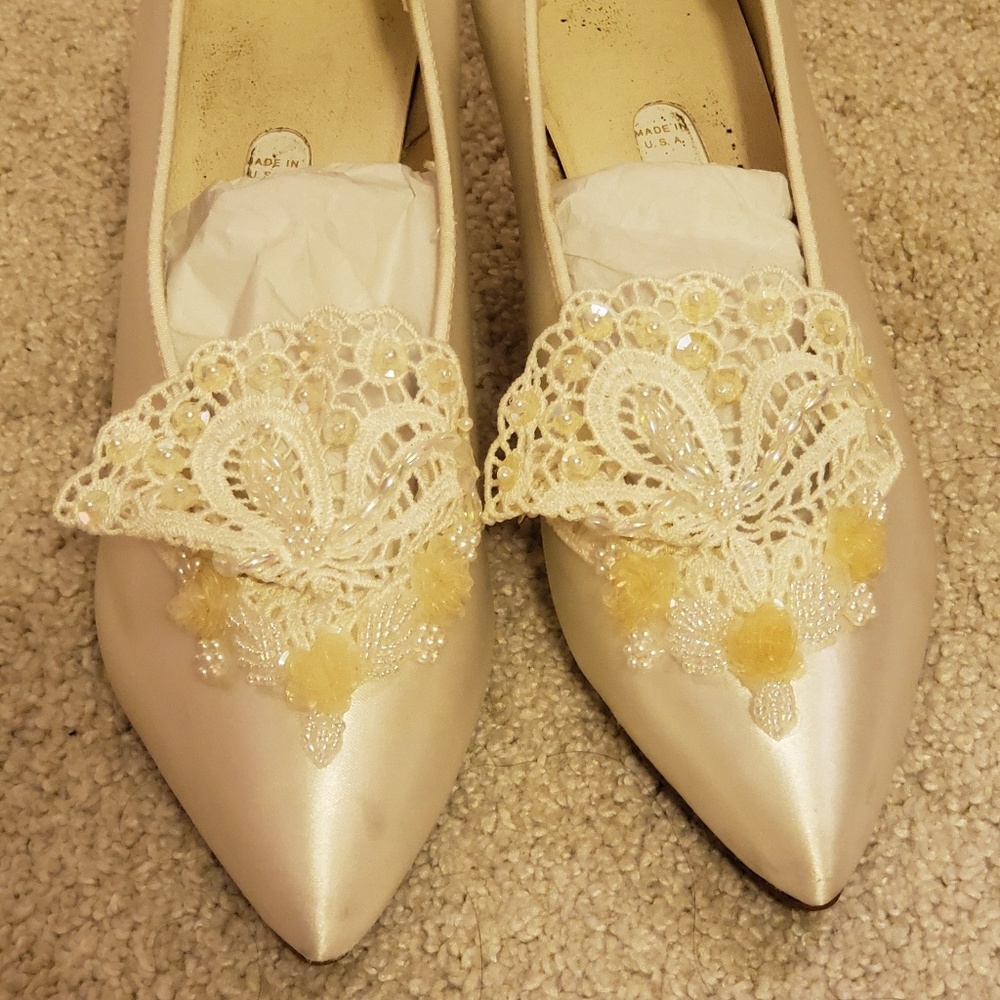 Cream, white colored sequin, pearl pumps
